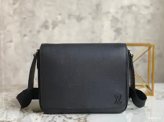 PM DISTRICT LOUIS VUITTON 0607